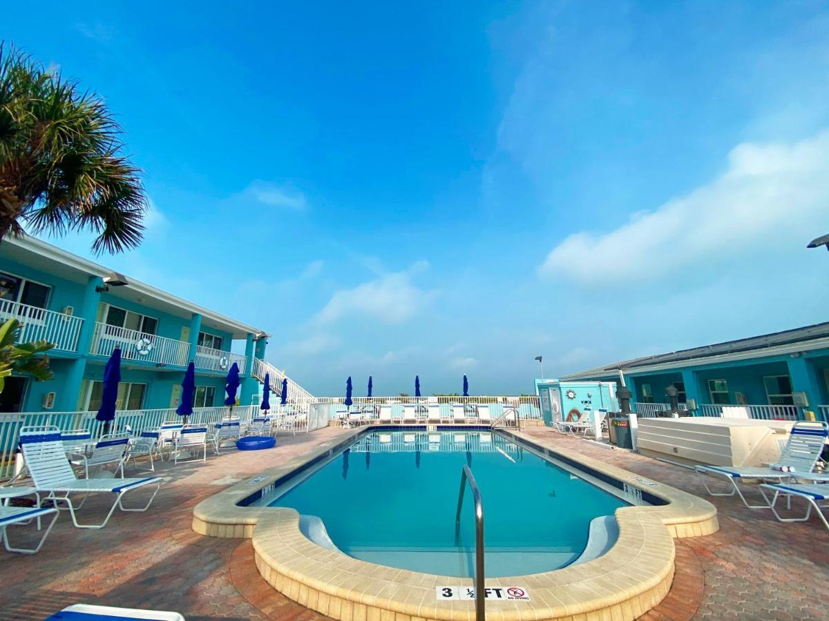 Nautical Watch Aparthotel Belleair Beach Exterior foto